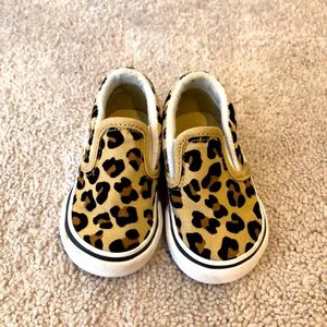 Like new Leopard Vans sz 3 infant